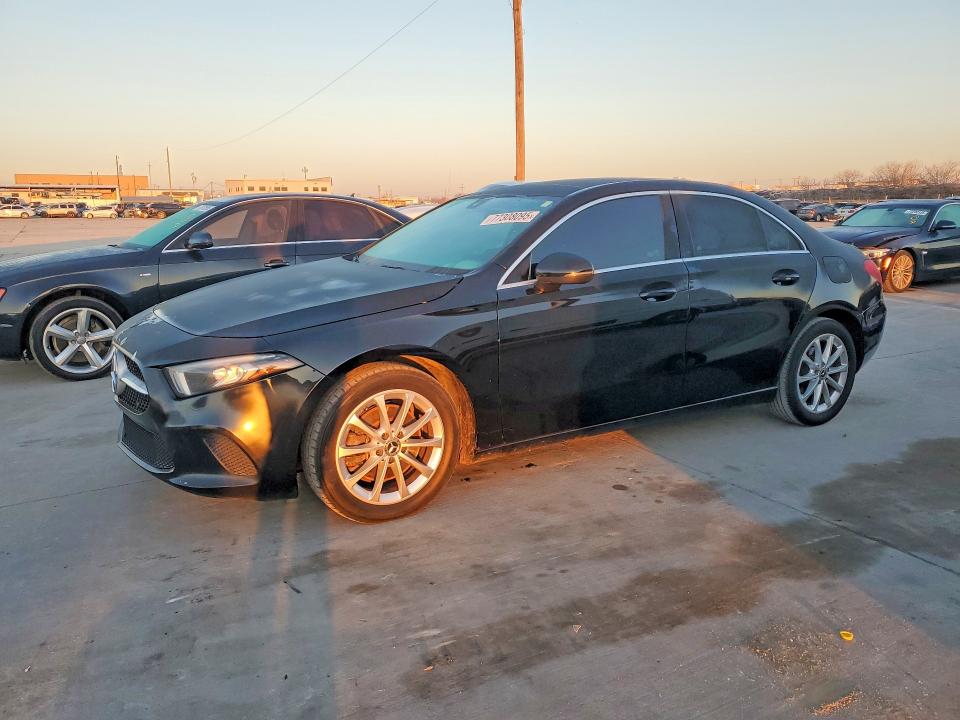2019 MERCEDES-BENZ A — VIN WDD3G4EB3KW028391