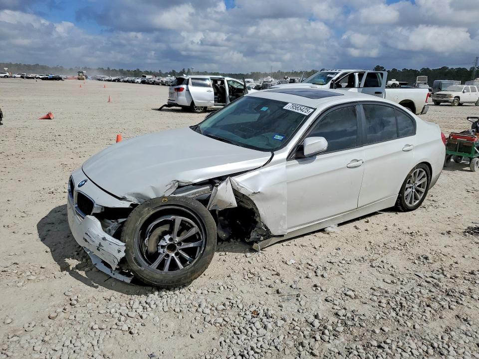2018 BMW 320 — VIN WBA8A9C5XJAH14967