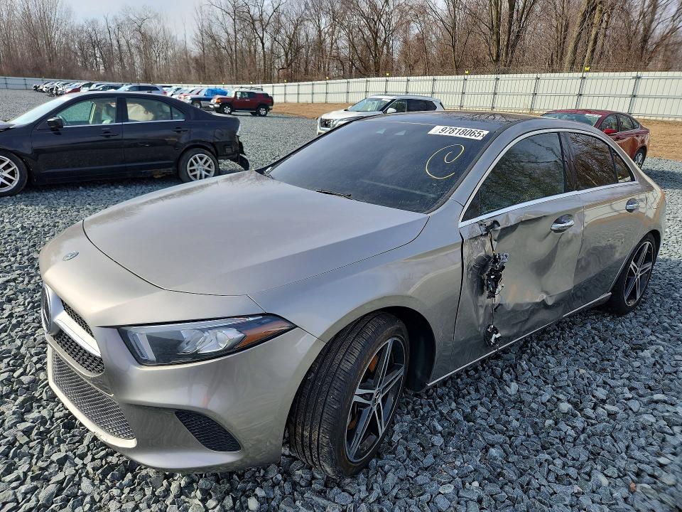 2019 MERCEDES-BENZ A — VIN WDD3G4FB6KW012104