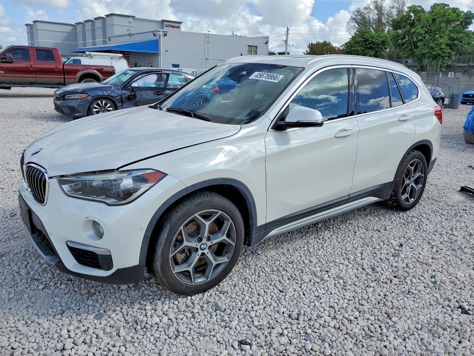 2017 BMW X1 — VIN WBXHT3C38H5F75002