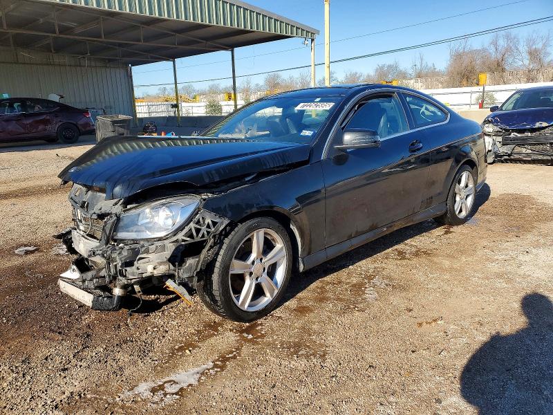 2015 MERCEDES-BENZ C — VIN WDDGJ4HB8FG392109