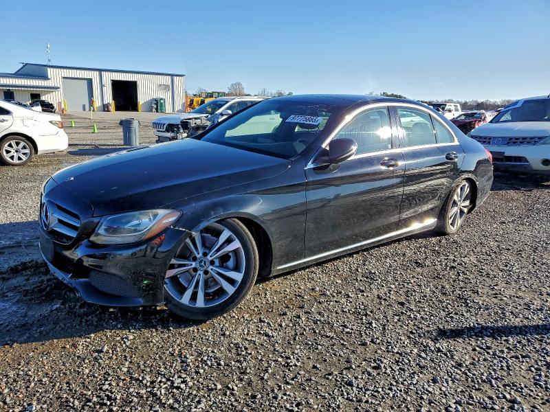 2018 MERCEDES-BENZ C 300 — VIN WDDWF4JB4JR409413