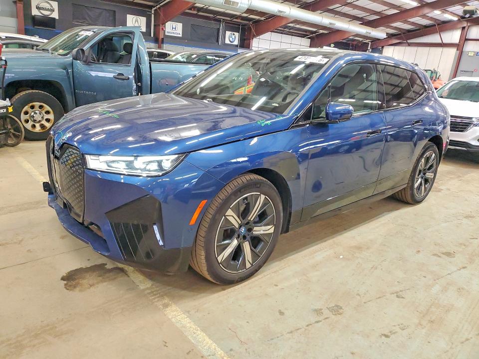 2025 BMW IX — VIN WB523CF08SCU04038