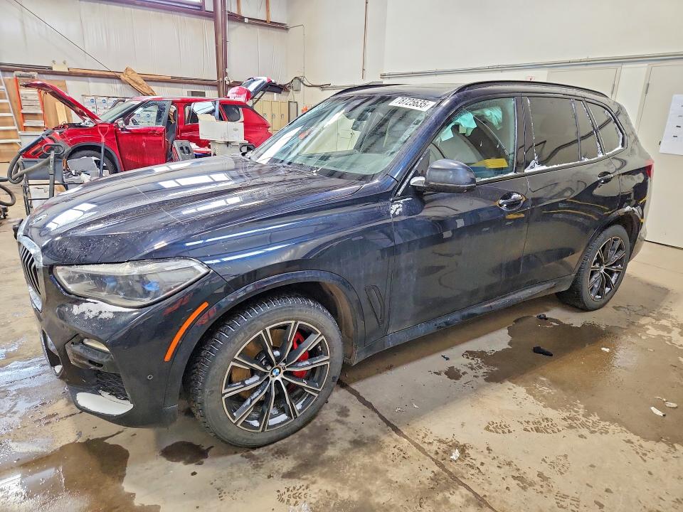 2021 BMW X5 — VIN 5UXCR6C05M9E09986