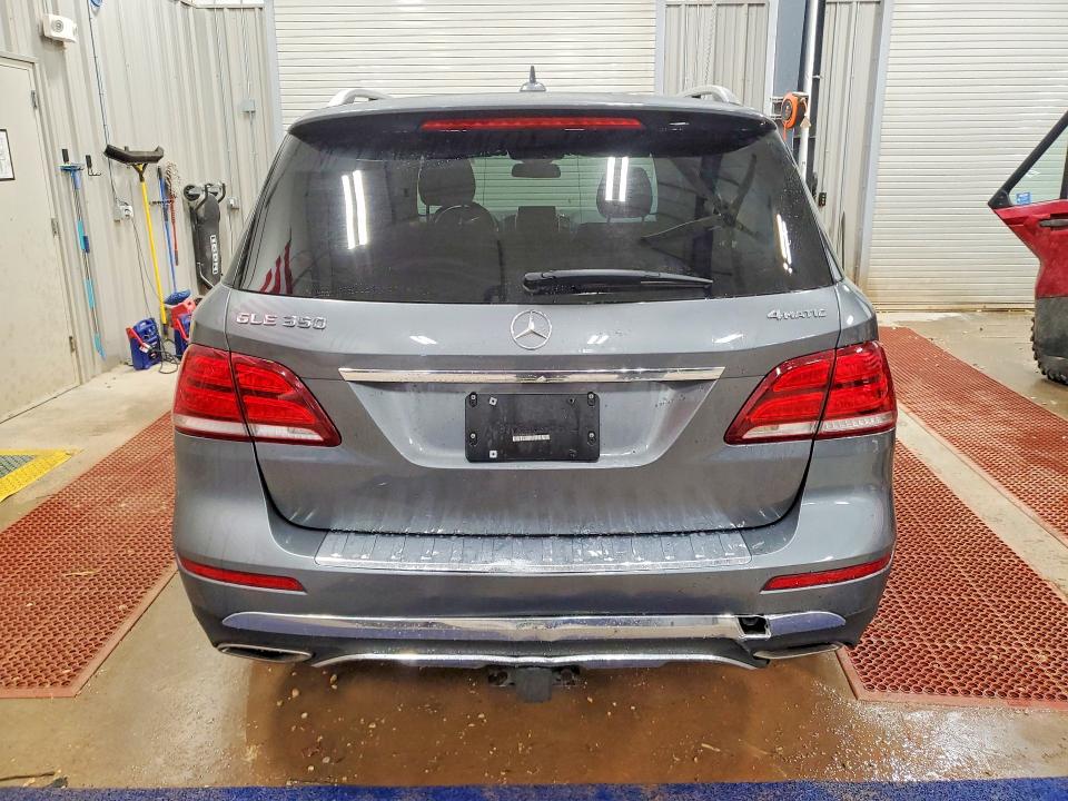 4JGDA5HB5HA892927