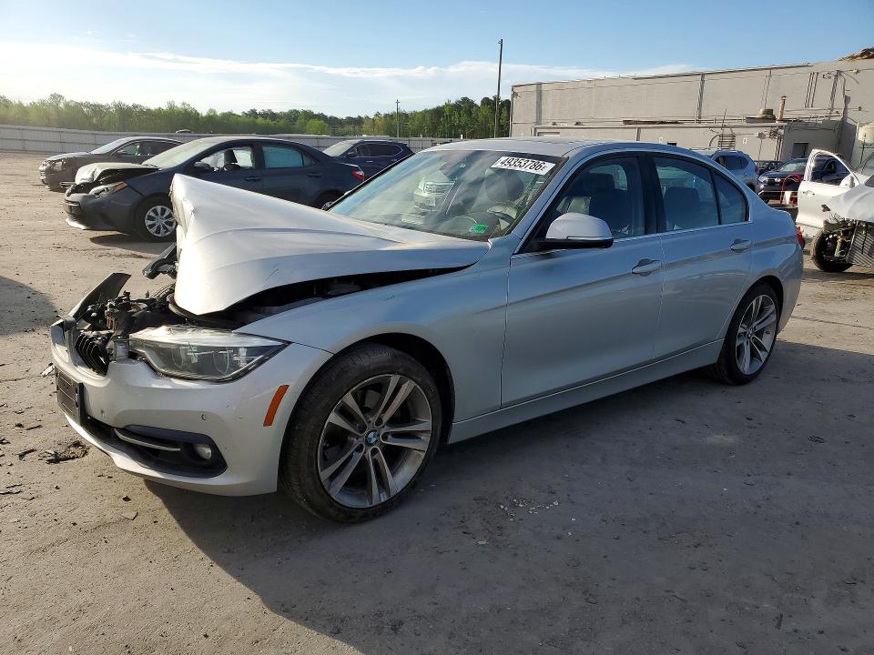 2018 BMW 330 — VIN WBA8B9C59JEE82013