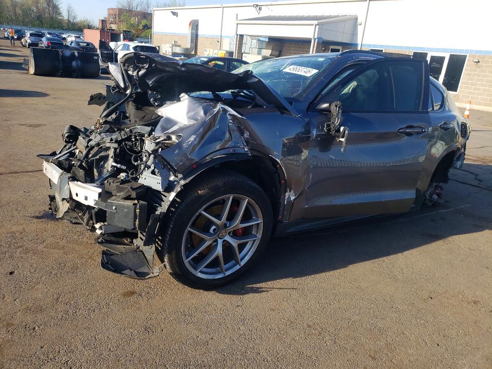 ZASFAKNN1J7C17807