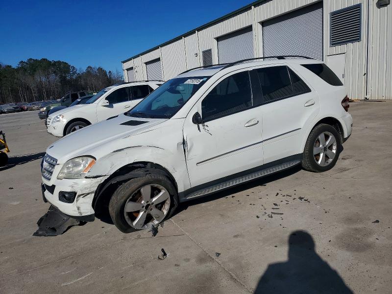 2009 MERCEDES-BENZ ML 350 — VIN 4JGBB86E39A524590
