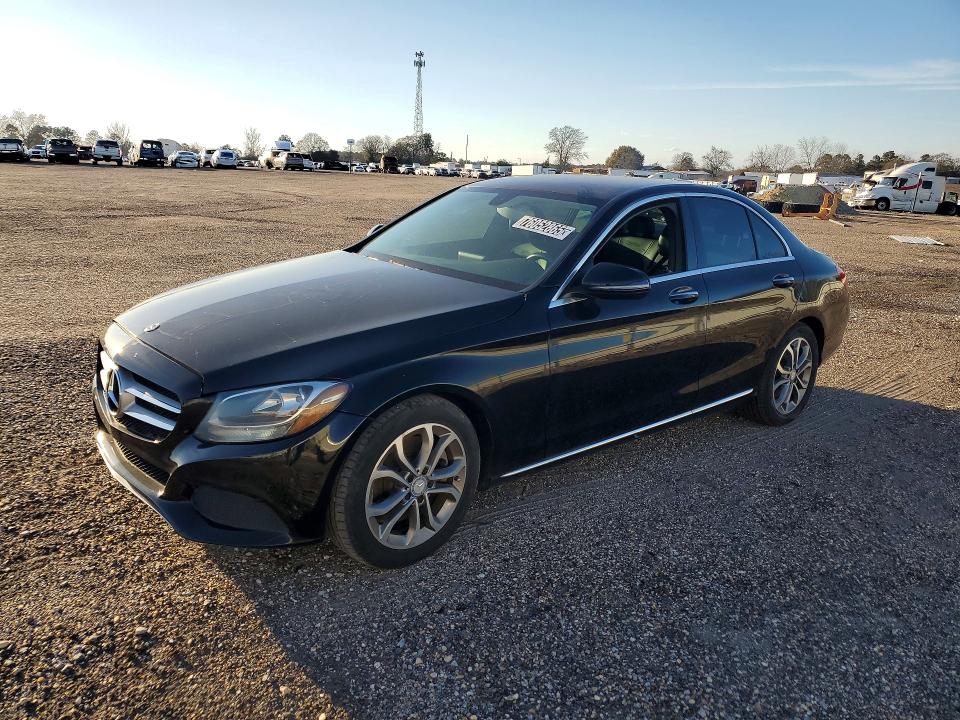 2016 MERCEDES-BENZ C 300 — VIN 55SWF4JB2GU176655