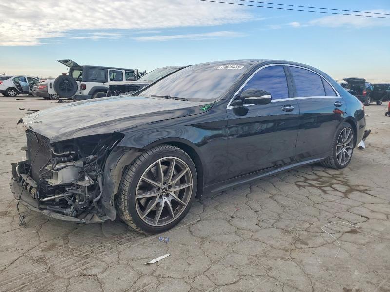 2018 MERCEDES-BENZ S 560 — VIN WDDUG8DB8JA411039