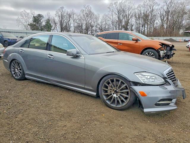 2010 MERCEDES-BENZ S 550 4MAT — VIN WDDNG8GB5AA308502
