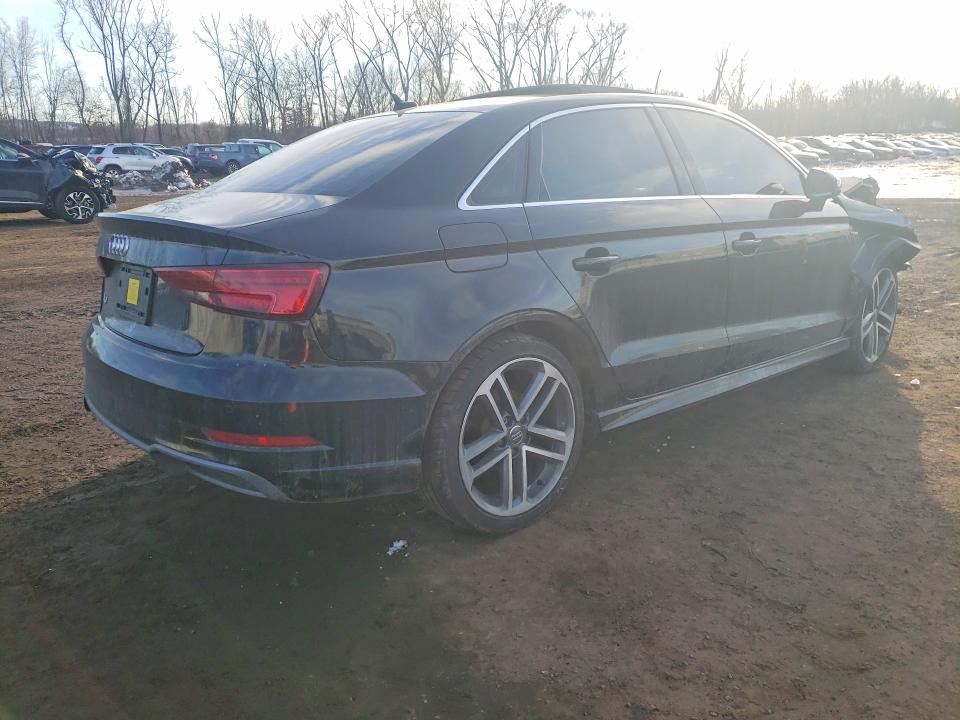 WAUGUGFFXJ1034379