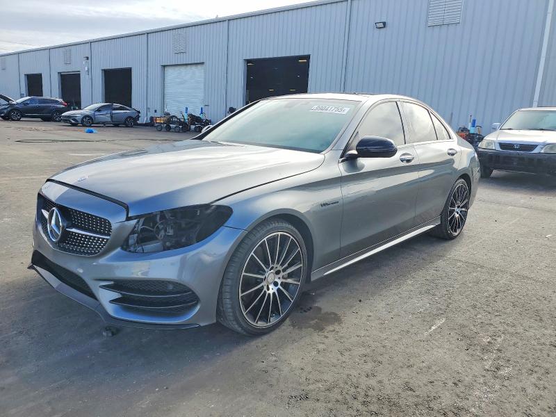 2017 MERCEDES-BENZ C 300 — VIN 55SWF4JB2HU181758