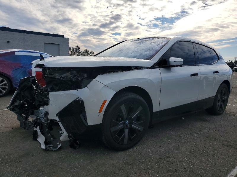 2025 BMW IX — VIN WB523CF00SCU13607