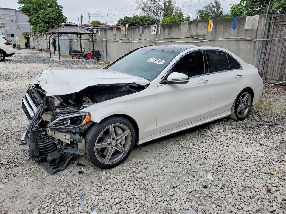 2016 MERCEDES-BENZ C 300 — VIN 55SWF4JB4GU164765