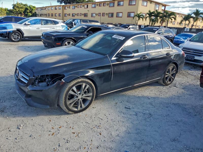 2015 MERCEDES-BENZ C 300 — VIN 55SWF4JB6FU094071