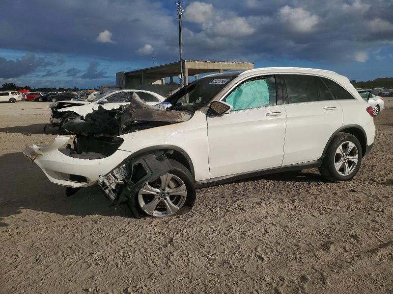 2018 MERCEDES-BENZ GLC 300 — VIN WDC0G4JB7JV061475