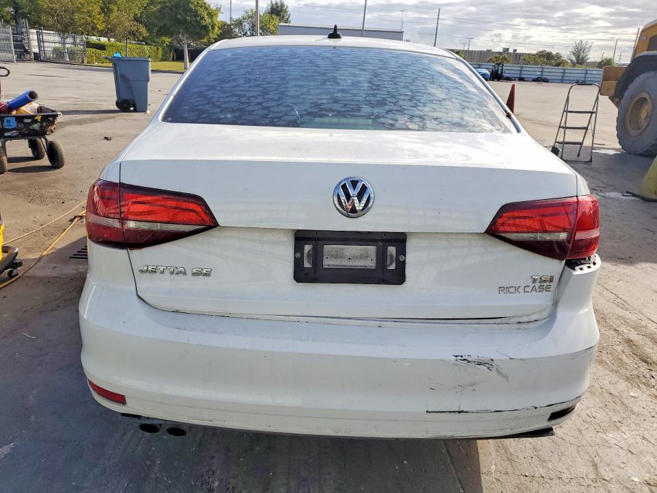 3VWDB7AJ4HM217830
