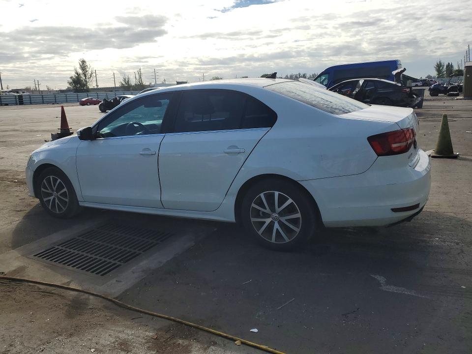 3VWDB7AJ4HM217830