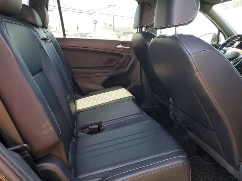 3VVCB7AX1NM017214