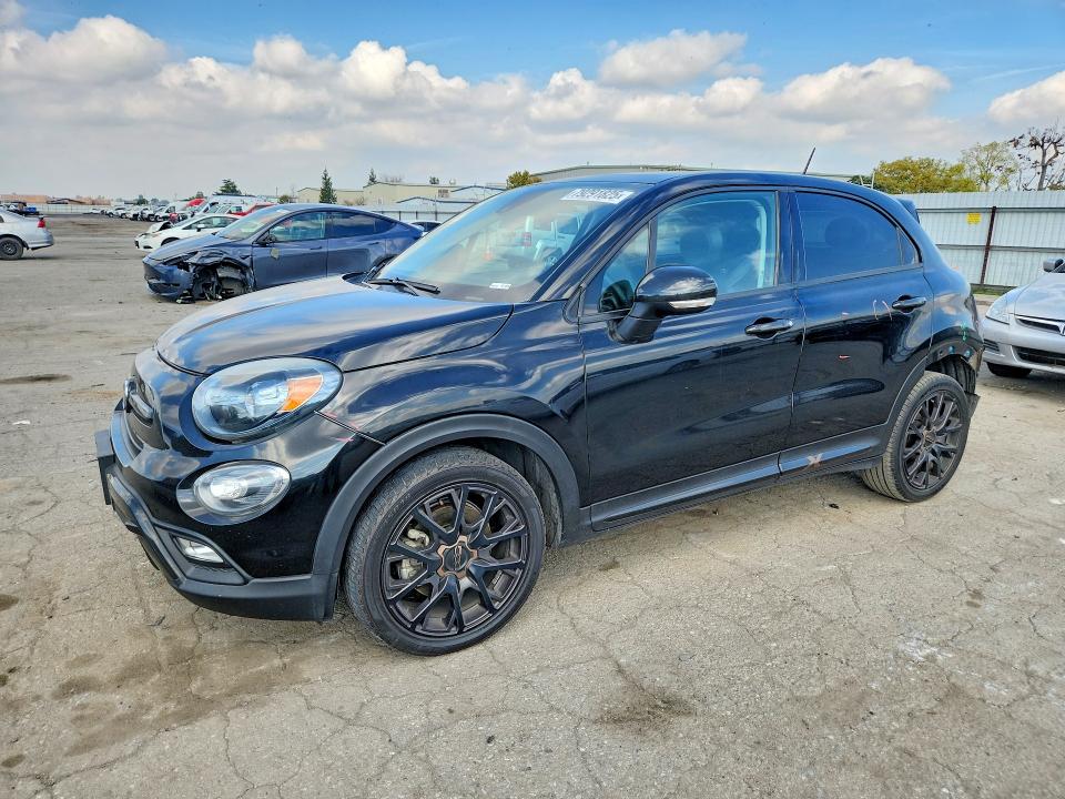 2017 FIAT 500X — VIN ZFBCFXCB8HP611918