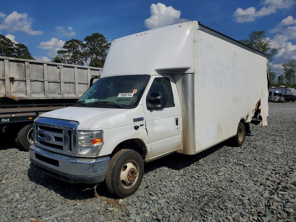 2019 FORD E450 — VIN 1FDWE4F64KDC11109