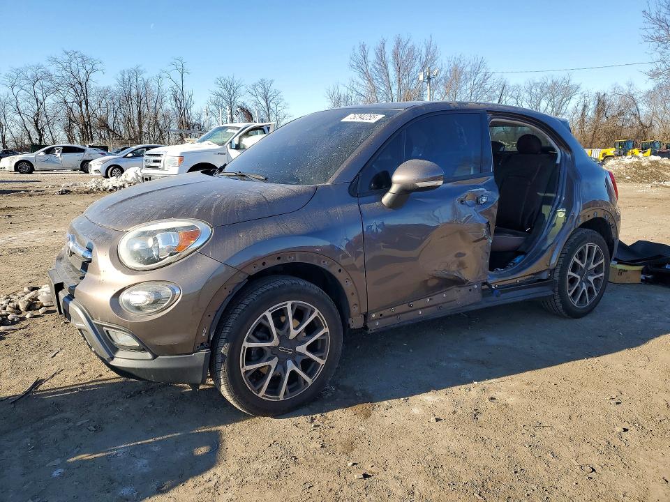 2016 FIAT 500X — VIN ZFBCFYETXGP445721