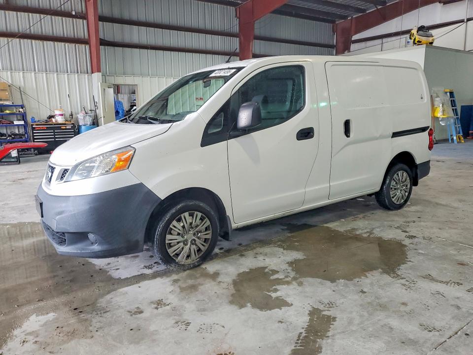 2015 NISSAN NV200 — VIN 3N6CM0KN2FK734132