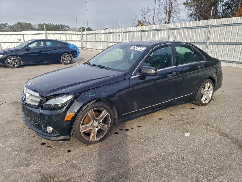 2010 MERCEDES-BENZ C 300 — VIN WDDGF5EB8AR088965
