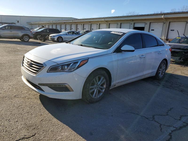 2015 HYUNDAI SONATA SE — VIN 5NPE24AF6FH004429