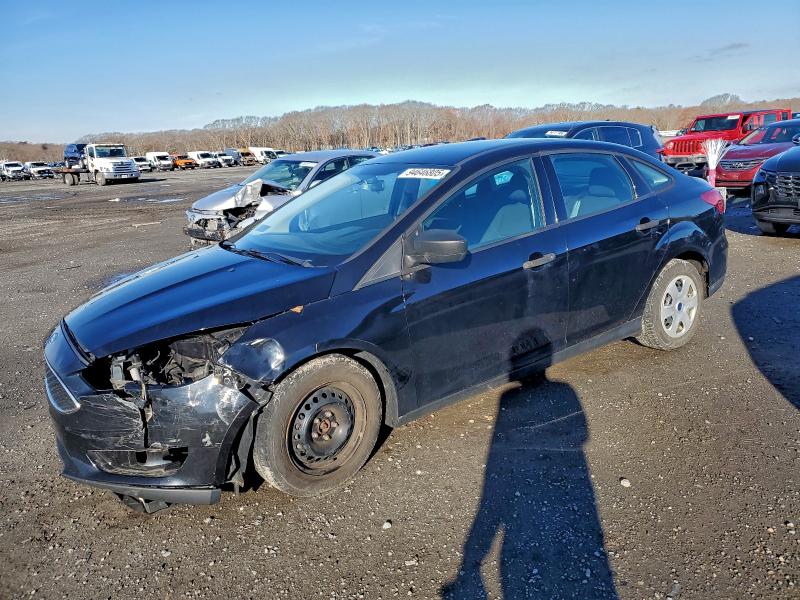 2018 FORD FOCUS S — VIN 1FADP3E22JL225843