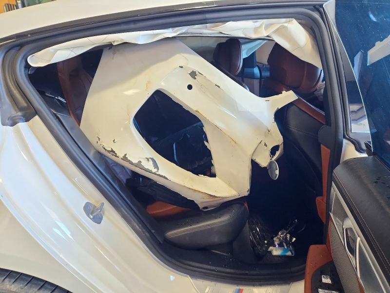 WBAGV4C03NCH03276