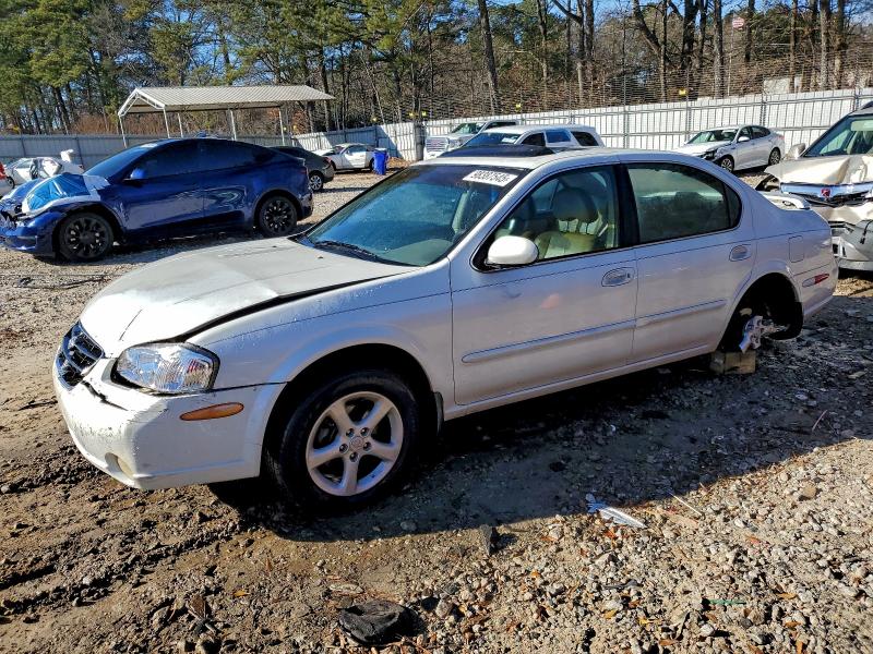 2000 NISSAN MAXIMA GLE — VIN JN1CA31D4YT739978