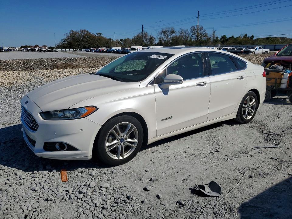 2015 FORD FUSION TIT — VIN 3FA6P0RUXFR177892