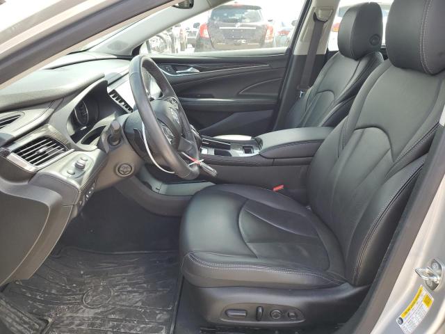 1G4ZR5SS1HU205576