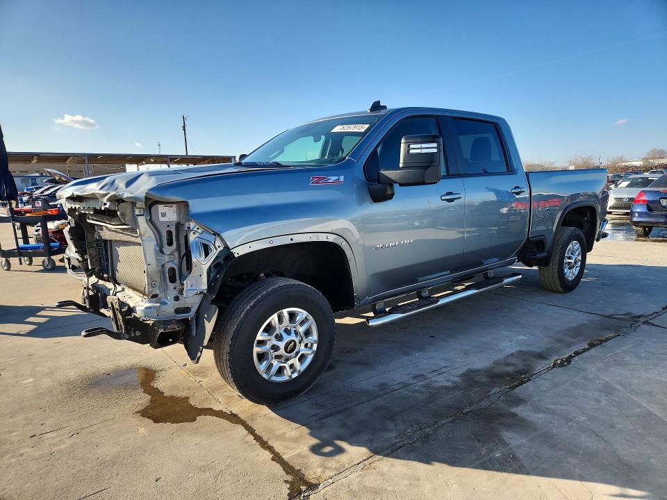 2GC4YNE74R1105557