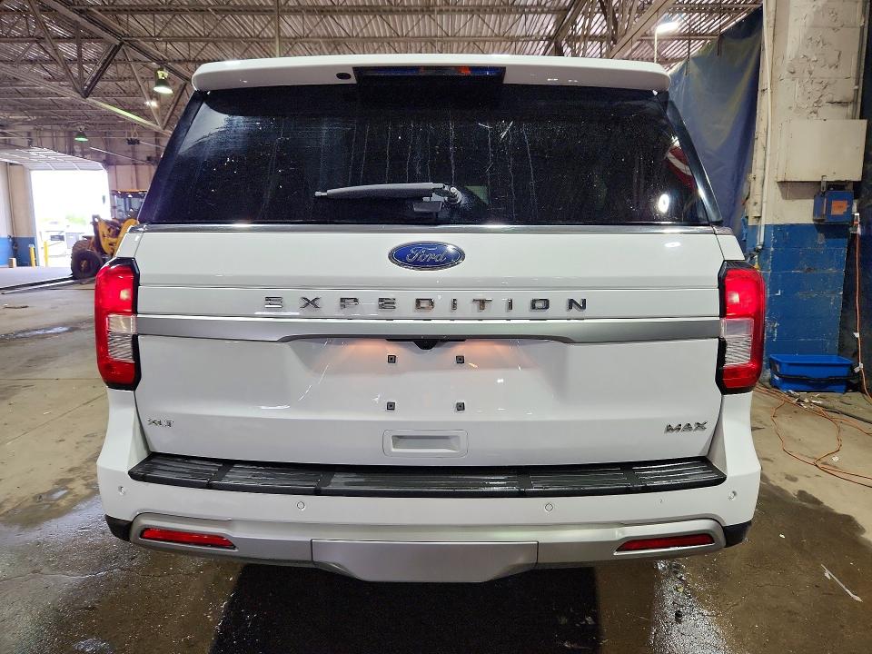 1FMJK1J89REA12426