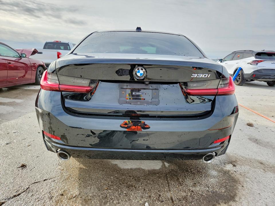 3MW69FF0XR8E82115