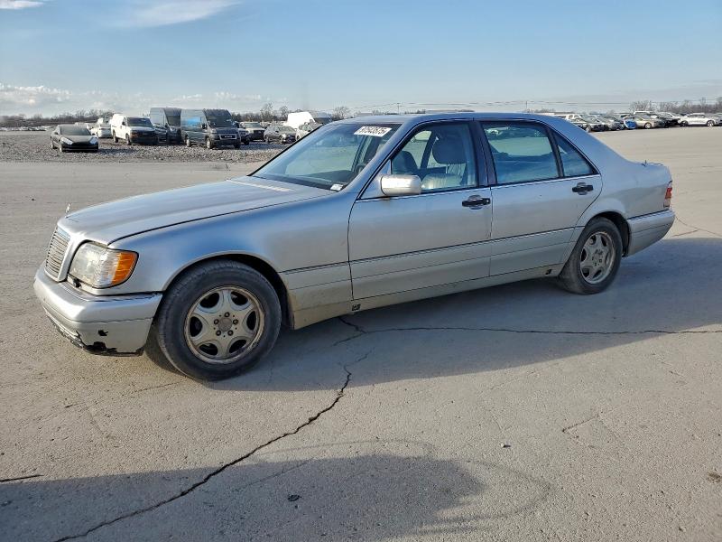 1998 MERCEDES-BENZ S 320 — VIN WDBGA33G3WA379566