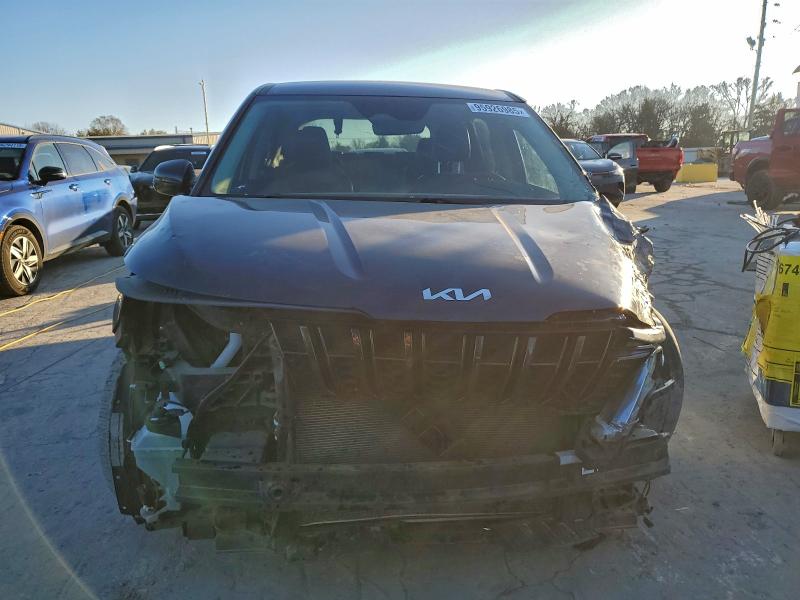 KNDNB4H33N6091436