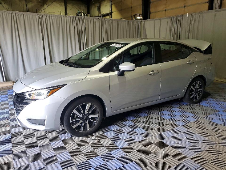 2025 NISSAN VERSA — VIN 3N1CN8EV5SL860843