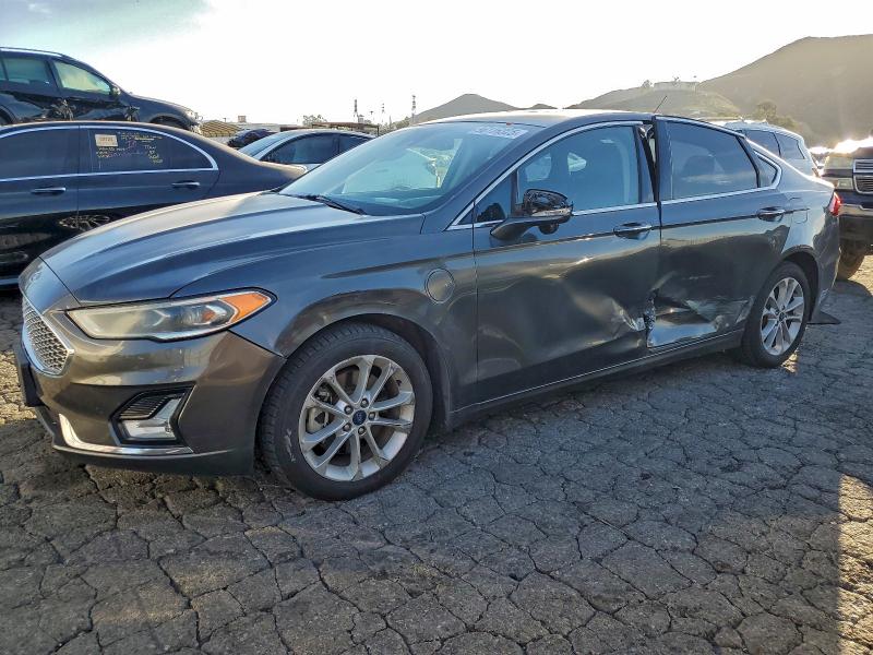 2019 FORD FUSION TIT — VIN 3FA6P0SU4KR148960
