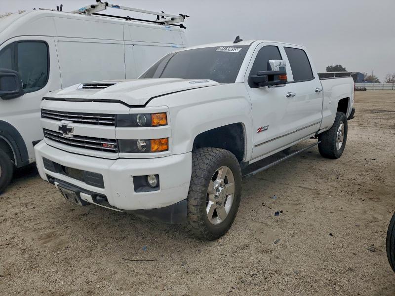 2018 CHEVROLET SILVERADO — VIN 1GC1KVEY4JF247613