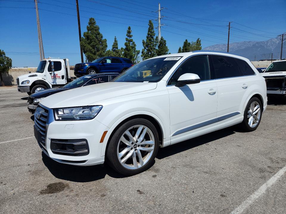 2017 AUDI Q7 — VIN WA1VAAF7XHD013382