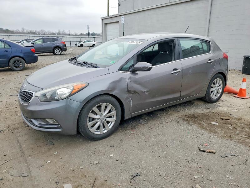 2015 KIA FORTE EX — VIN KNAFX5A82F5389854