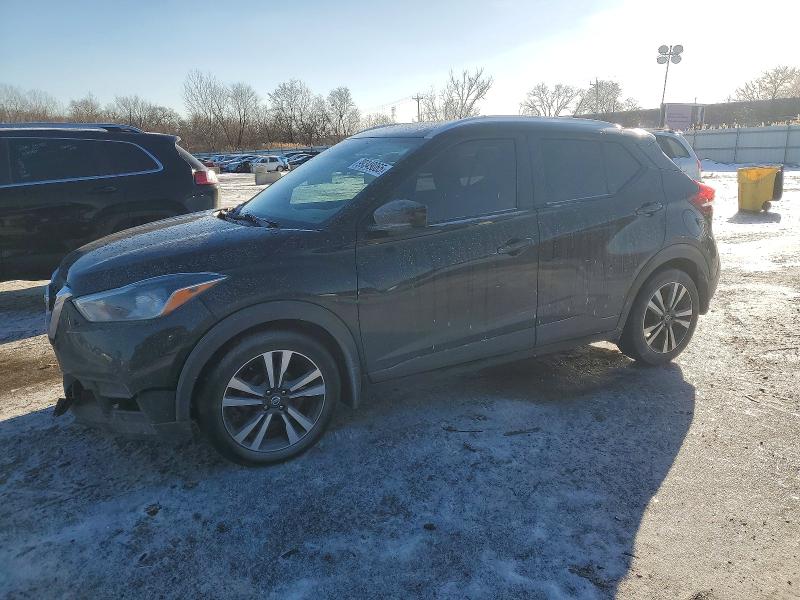 2018 NISSAN KICKS S — VIN 3N1CP5CUXJL521657