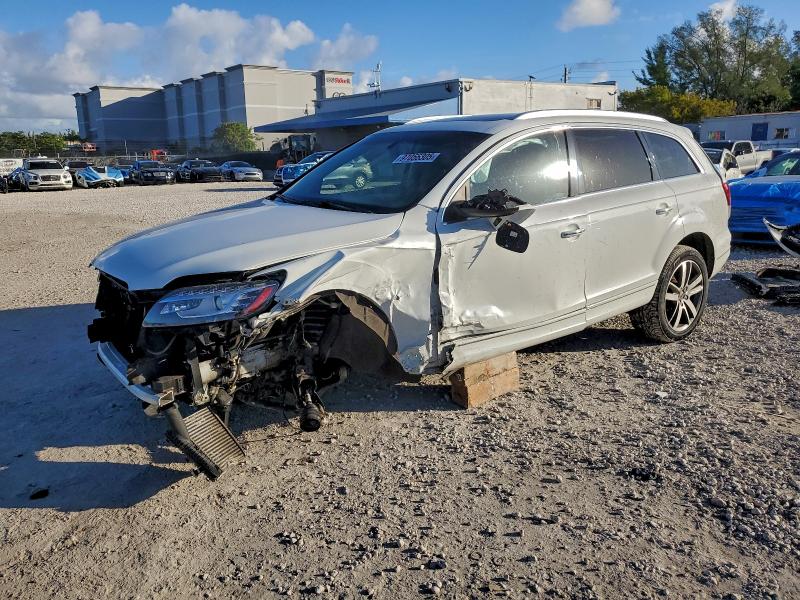 2015 AUDI Q7 TDI PRE — VIN WA1VMAFE0FD025978