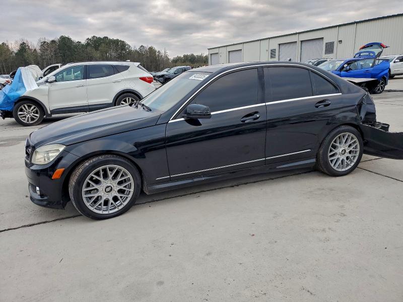 2010 MERCEDES-BENZ C 300 — VIN WDDGF5EB1AR101328
