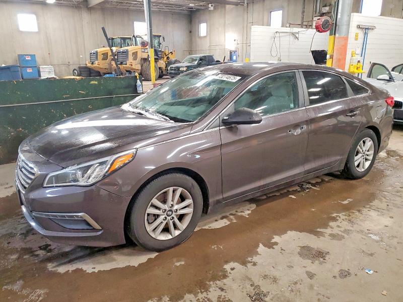 2015 HYUNDAI SONATA SE — VIN 5NPE24AF5FH135335