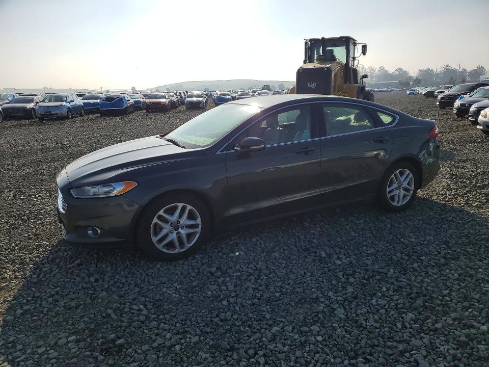 2015 FORD FUSION SE — VIN 3FA6P0HD5FR153923
